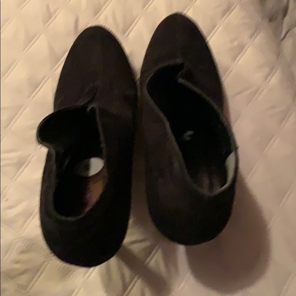 Heels - Picture 2 of 4